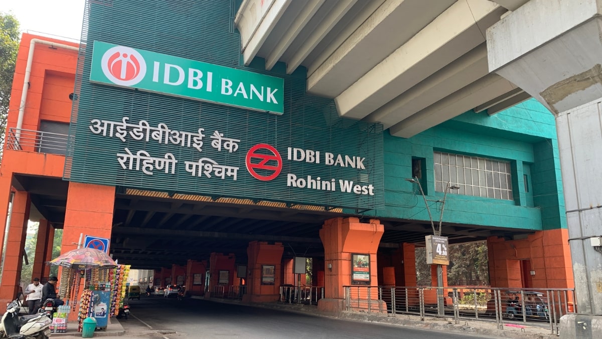 Rohini west metro station